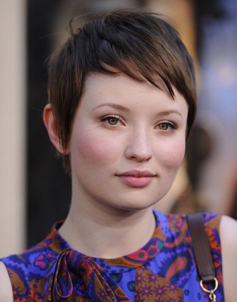 Emily Browning's Short Hairstyle