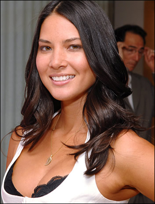 Olivia Munn's Curly Hairstyle