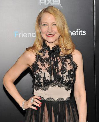 Patricia Clarkson's Shoulder-Length Blonde Wavy Hairstyle