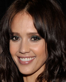 Jessica Alba's Shoulder Length Hairstyle with Waves at 2010 People's Choice Awards