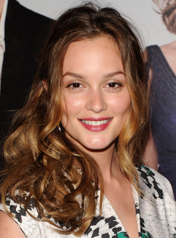 Leighton Meester's Deep Side-parted Wave Hairstyle