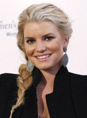 jessica simpson haircuts pictures. Jessica Simpson hairstyles