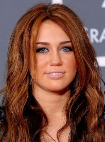 miley cyrus hair 2010 grammys. Miley Cyrus Hits the 2010