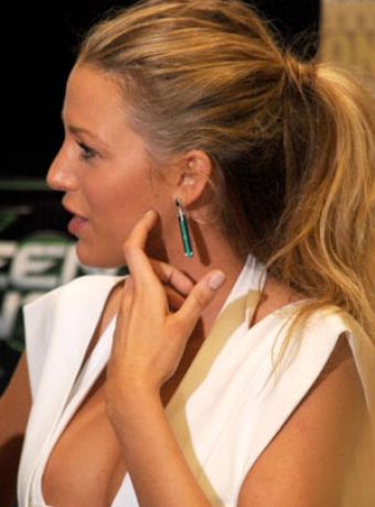 blake lively hairstyles for prom. Blake Lively#39;s Volumized