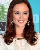 Leighton Meester's Medium Hairstyle With Curly Ends